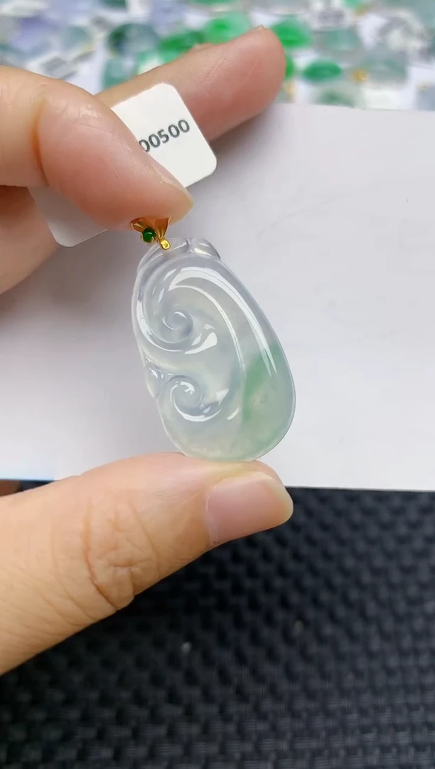 翡翠18K金镶嵌颈饰天然A货翡翠