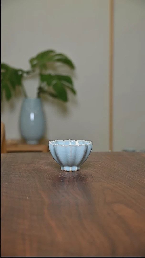 杯天青釉 莲花杯 微瑕 无款