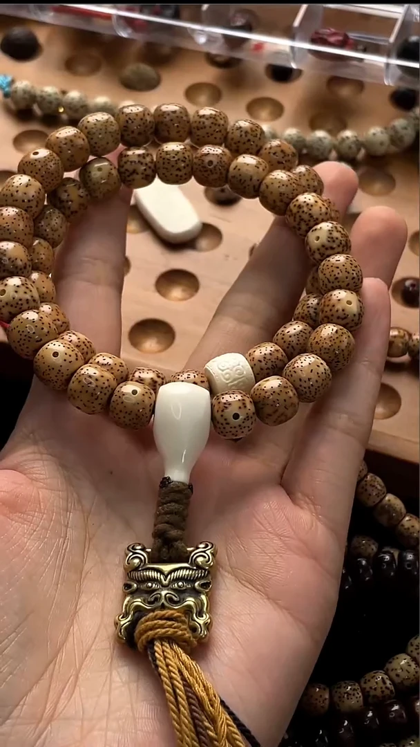手串星月菩提精工级粉皮浅珀桶珠10*9长手持