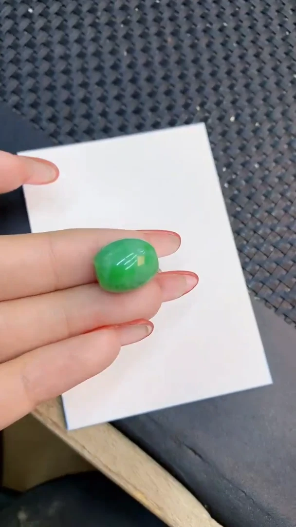 颈饰未镶嵌翡翠1