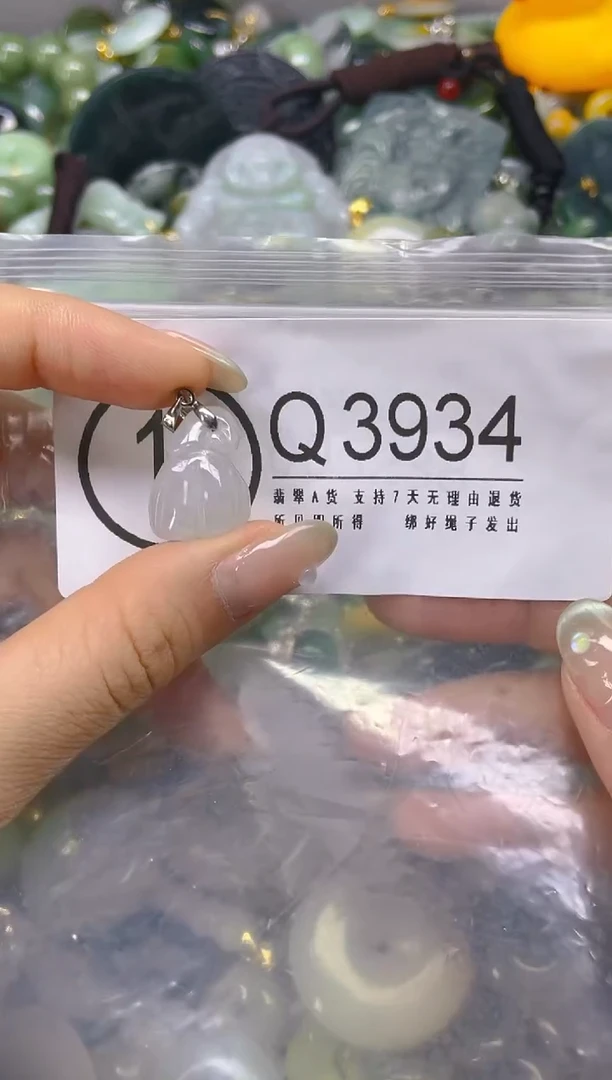 翡翠未镶嵌颈饰/Q/翡翠A货,一件也是批发价