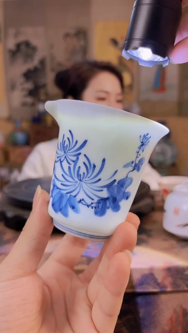 摆件瓷景德镇高端青花菊花公道杯