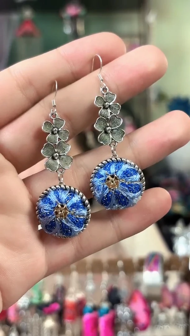 彩云南阁非遗老绣饰品519*