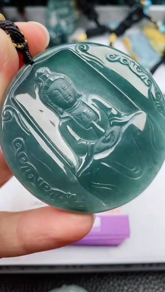 【闪购商品】翡翠颈饰未镶嵌