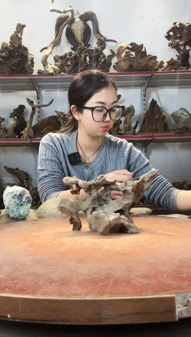 木闲****绘黄荆随型风化镂空底座摆件无漆无蜡