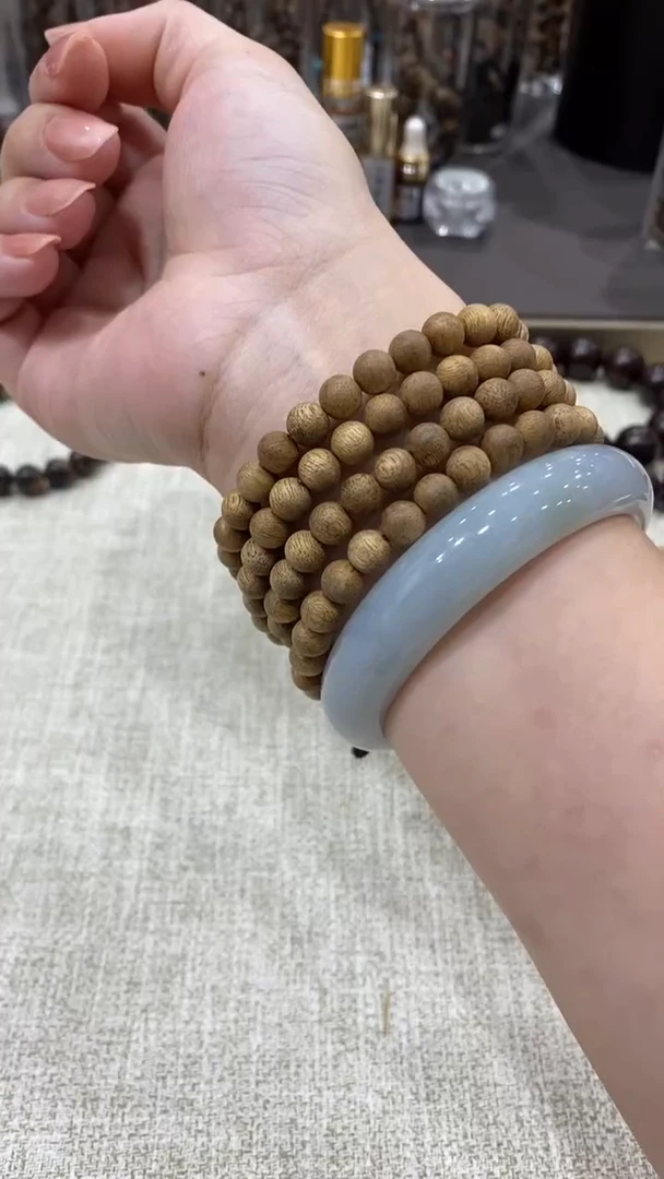 沉香沉香碎屑d**l沉香老货惠安黄熟香0.7 *108颗