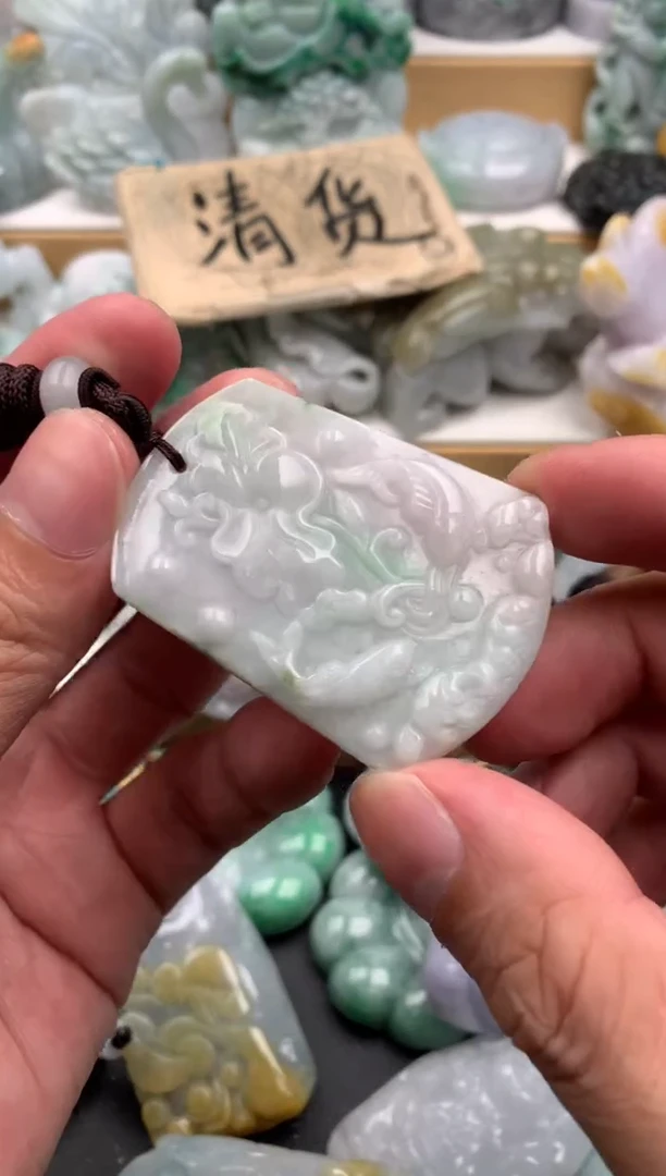 吊坠(不含链)未镶嵌翡翠1