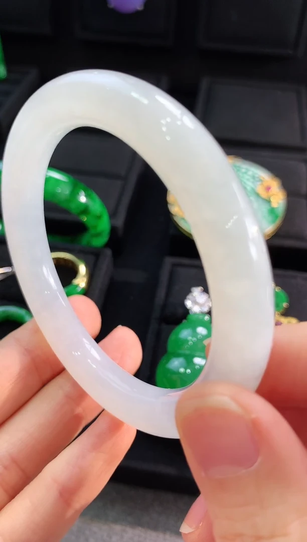 【闪购商品】翡翠手镯未镶嵌手镯54.5