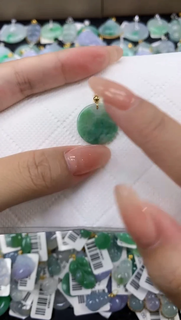 颈饰未镶嵌翡翠11111111111