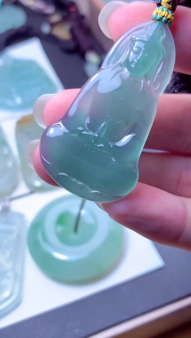 颈饰未镶嵌翡翠天然A货翡翠