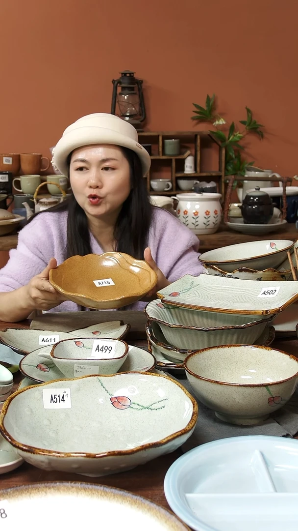 陶瓷A715 一只亚光黄色花边碗22*5.5可能微瑕