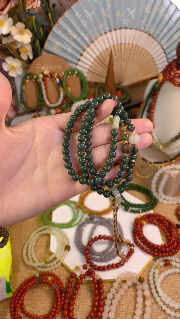 【闪购商品】和田玉手串18K金镶嵌沙枣青