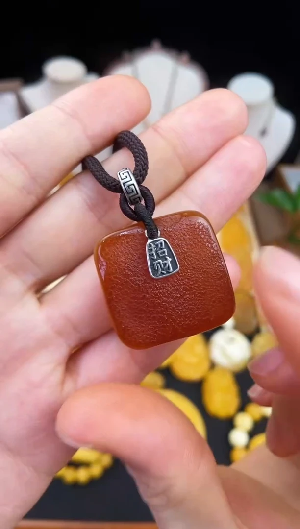琥珀未镶嵌珠宝奇石柒月