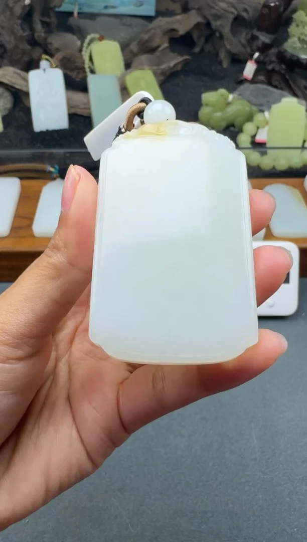 颈饰未镶嵌和田玉1
