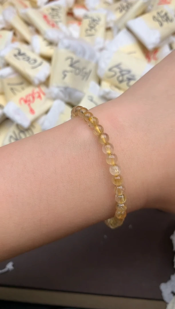 水晶手串未镶嵌福利多样性发货（发一个）