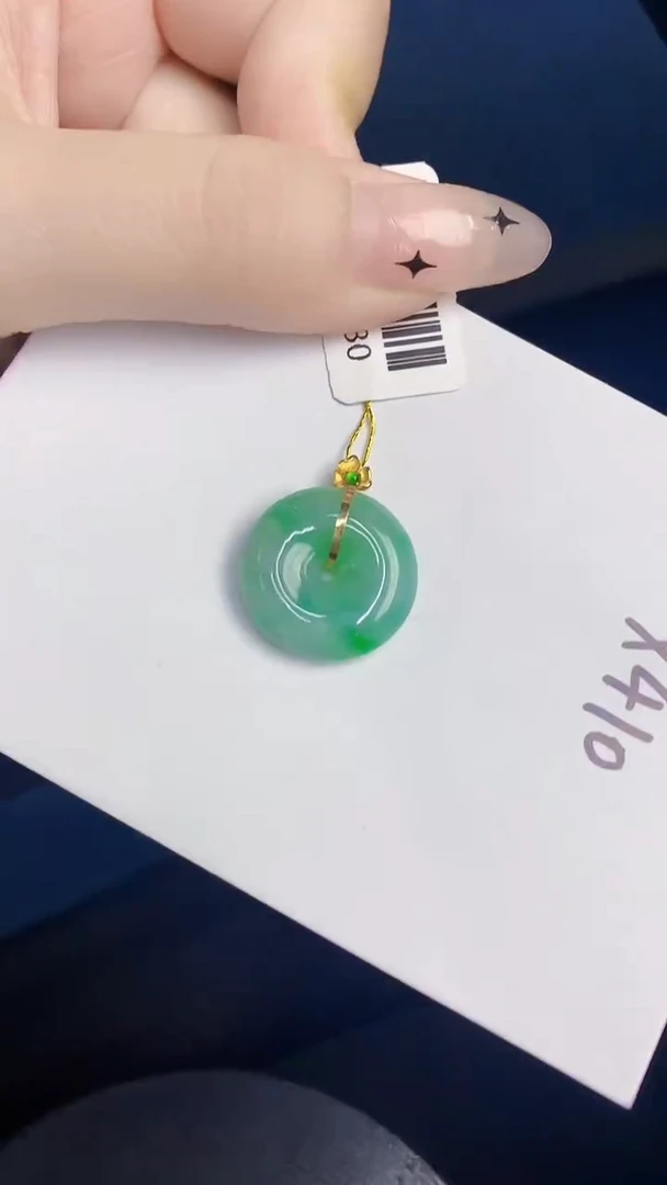 颈饰18K金镶嵌翡翠缅甸天然翡翠A货