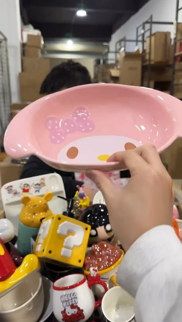 瓷片B款大号美乐蒂深碗