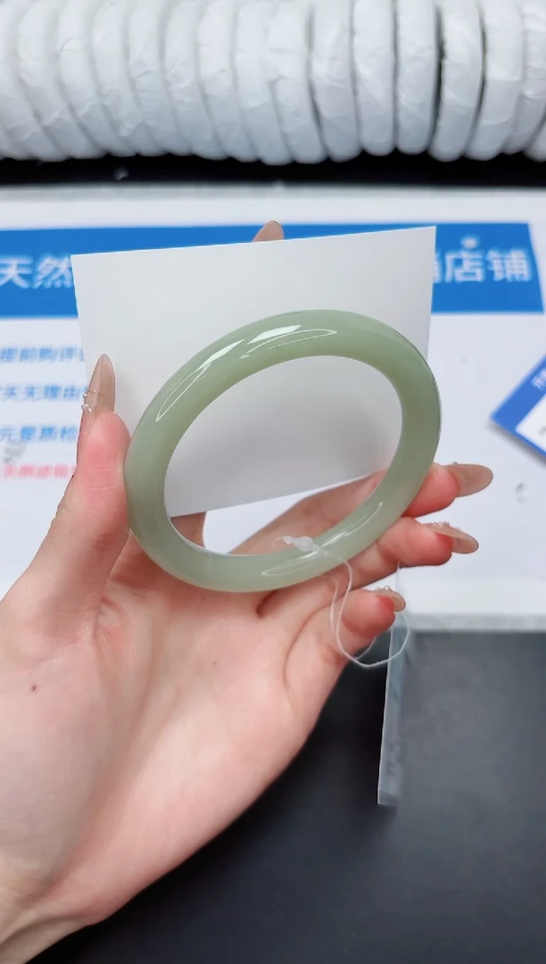 未镶嵌手镯石英质玉150-62.5DY