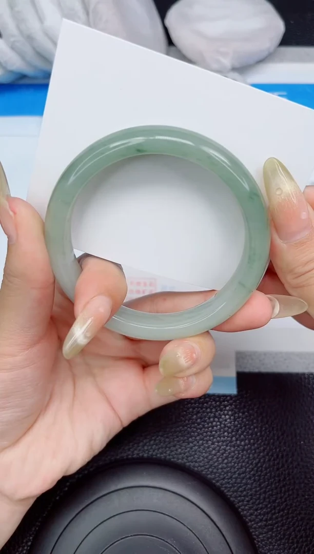 石英质玉手镯未镶嵌20-60.3