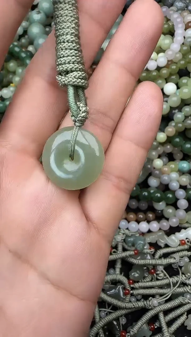 颈饰未镶嵌和田玉拍一发一