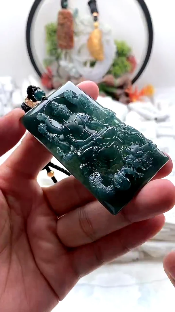 颈饰未镶嵌翡翠千手观音
