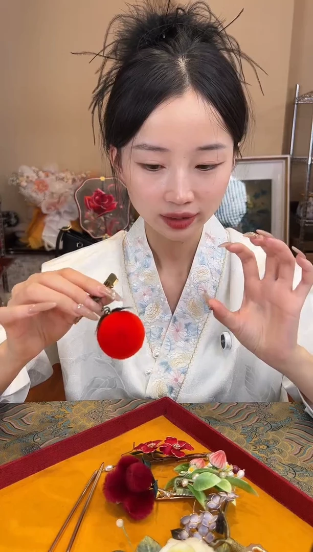 刺绣非遗绒花（发饰）