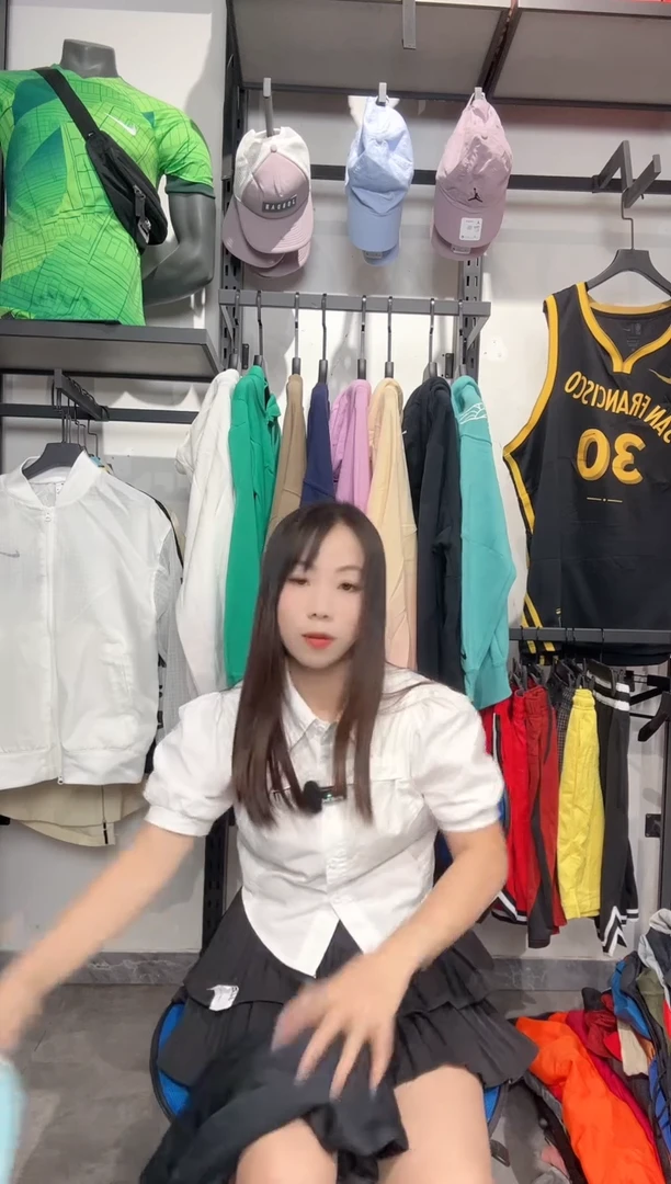 1618  编码 瑕疵款直播间过款为准 尺码