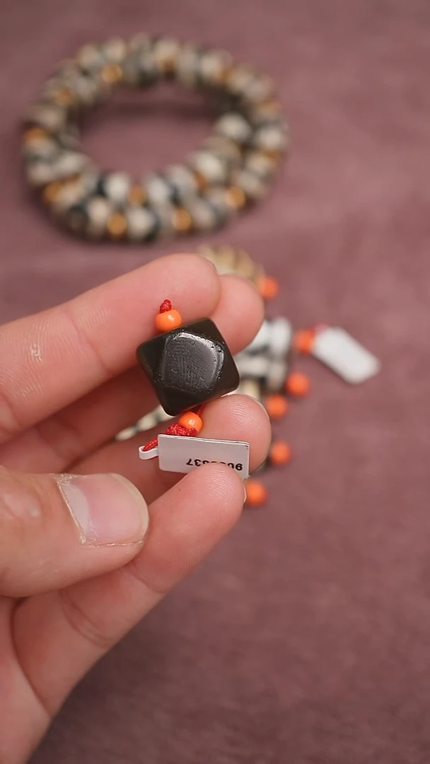 【闪购商品】玛瑙/玉髓颈饰未镶嵌聚缘糖球