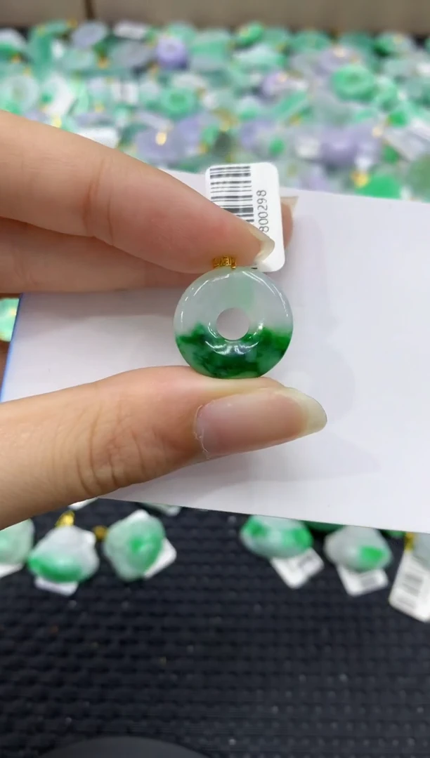 颈饰18K金镶嵌翡翠天然缅甸翡翠A货