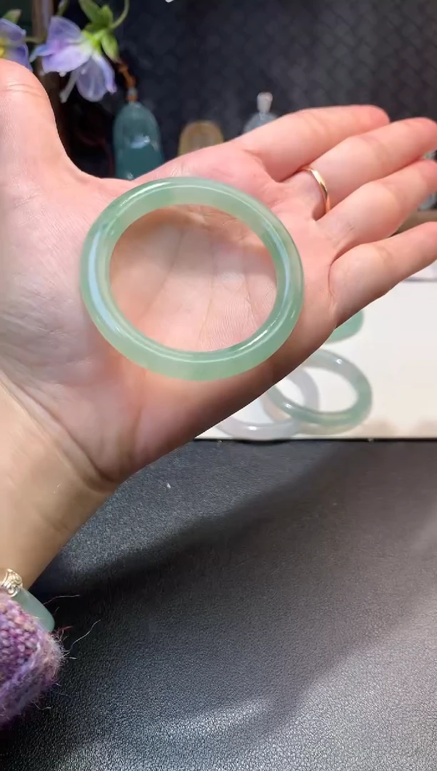 未镶嵌定制翡翠毛货