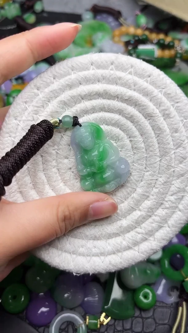 颈饰未镶嵌翡翠缅甸翡翠吊坠