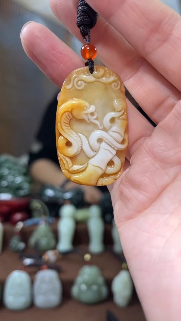 颈饰未镶嵌和田玉`