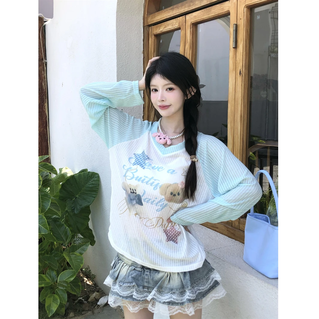 2025夏季新款甜美风小熊印花V领长袖罩衫女宽松显瘦休闲防晒上衣