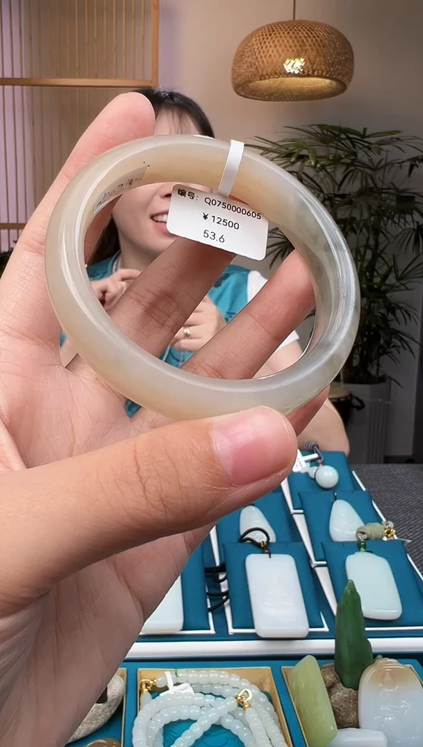 和田玉手镯未镶嵌Q 53.6