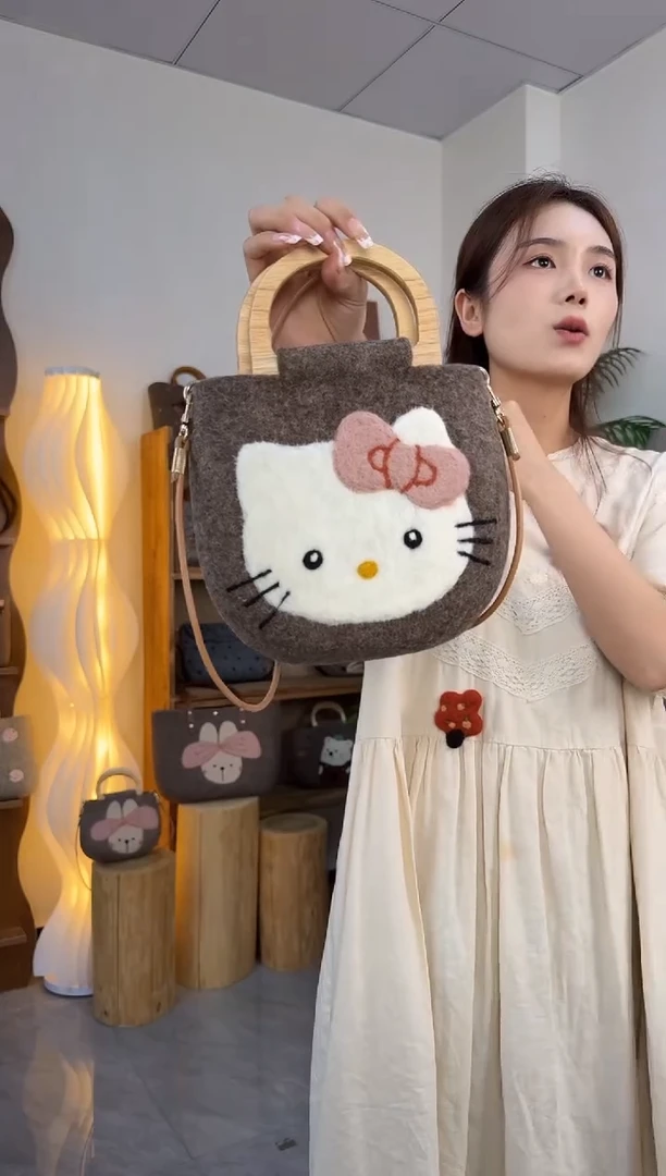 羊毛非遗纯手工 羊毛毡包包