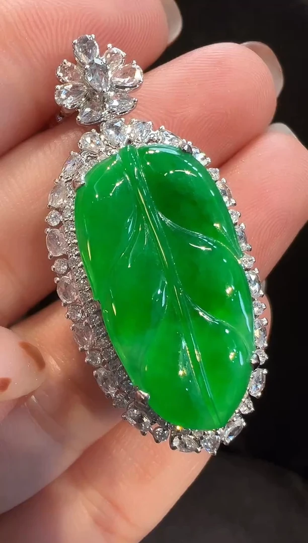 吊坠(不含链)18K金镶嵌翡翠AL6