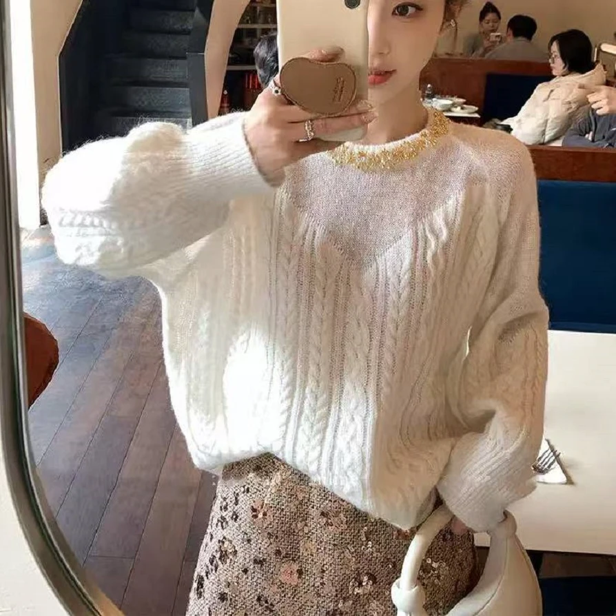 【白色记忆】早春新款微透V型麻花镶钻圆领针织套头衫1234