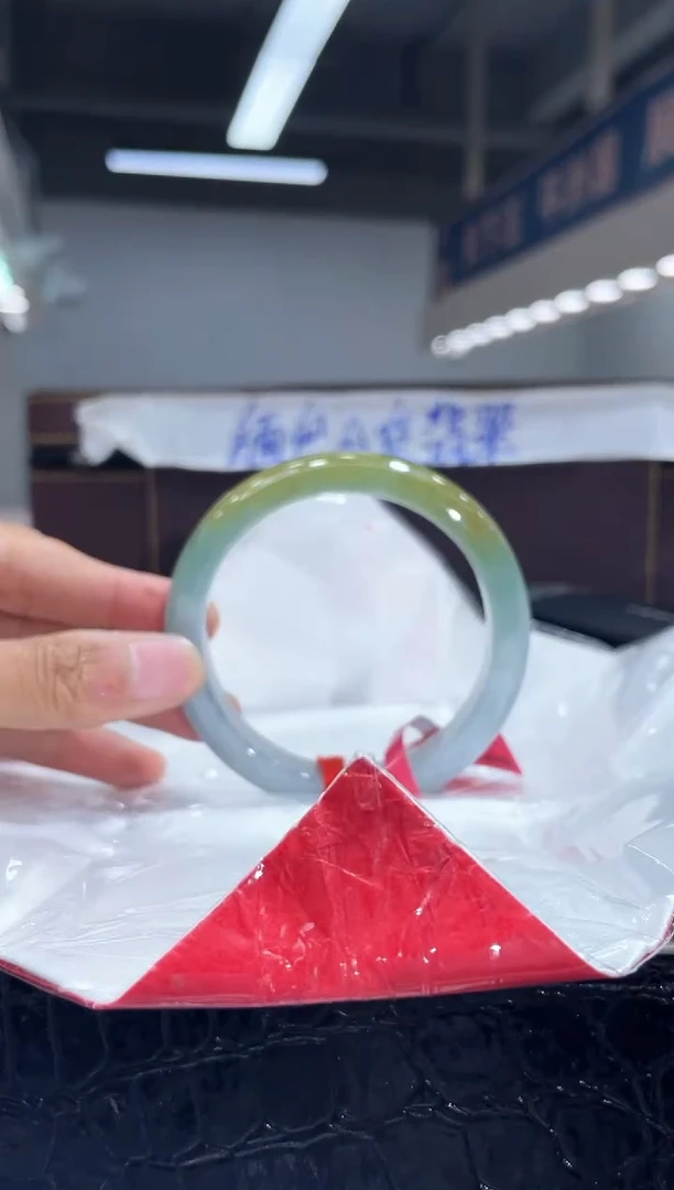 未镶嵌手镯翡翠2