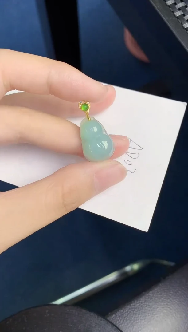 翡翠未镶嵌颈饰天然翡翠緬甸A貨