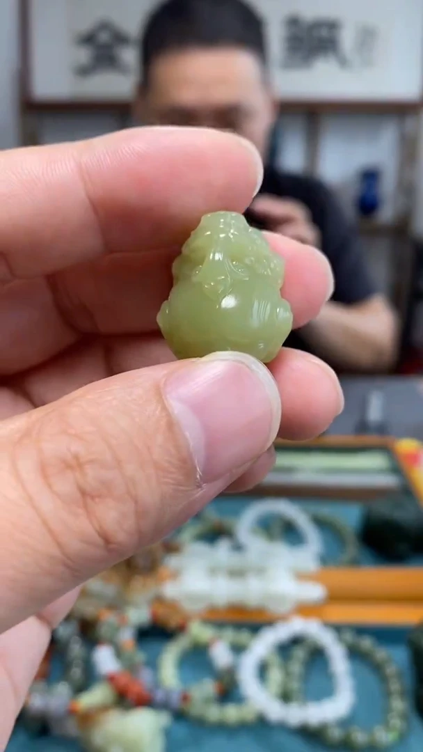 颈饰未镶嵌和田玉64
