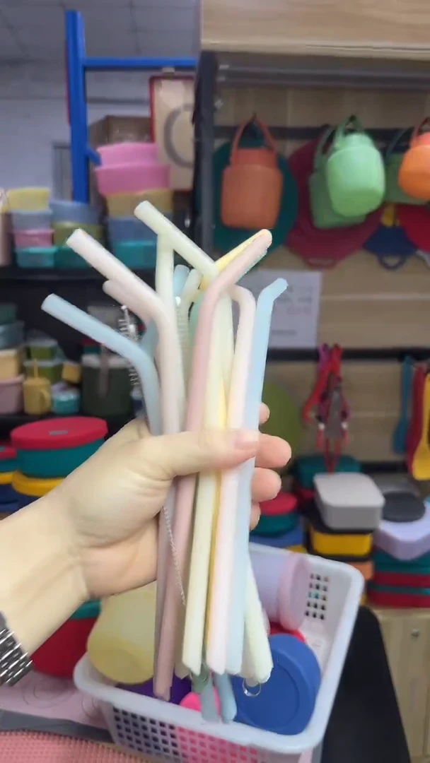 硅胶颜色随机发4根 吸管