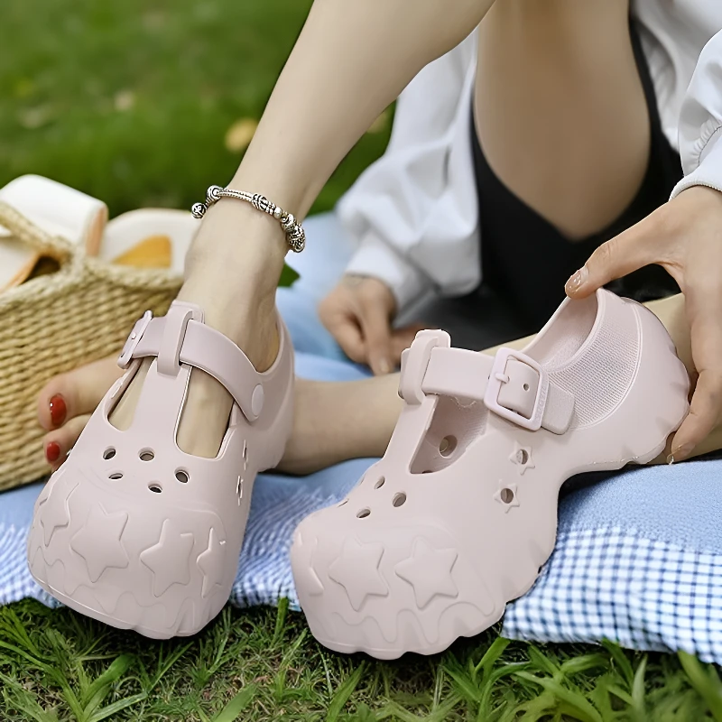 2025新款防滑沙滩鞋五角星洞洞鞋女夏外穿踩屎感厚底增高eva拖鞋