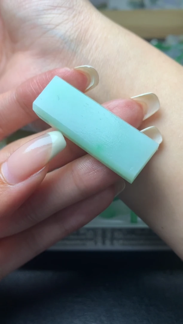 定制翡翠未镶嵌毛货 36.7-13.2-8.2