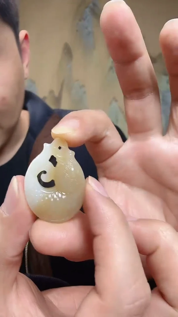 颈饰未镶嵌和田玉.