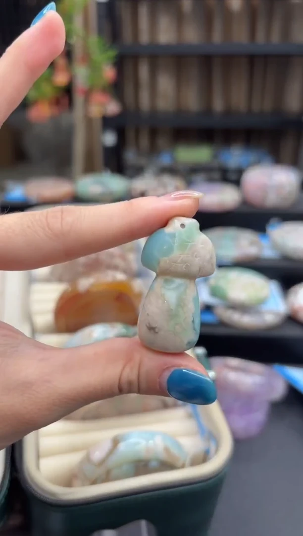 颈饰未镶嵌石英质玉71微瑕