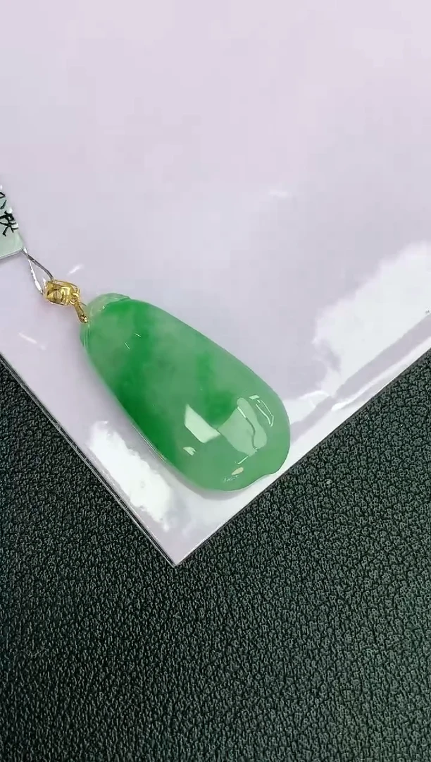 颈饰18K金镶嵌翡翠赠礼盒证书 麦麦