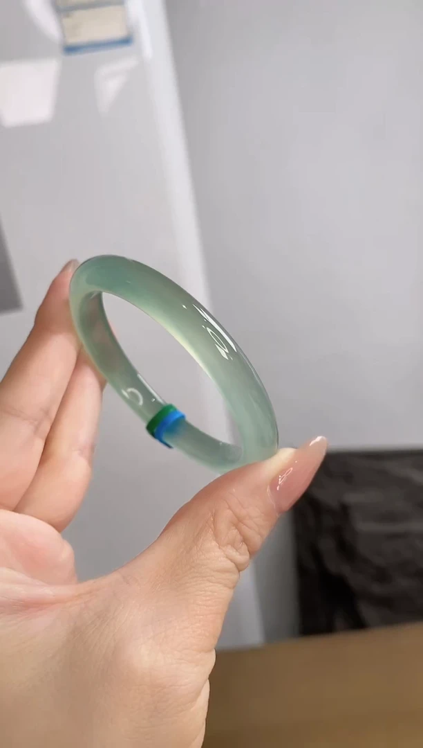 玛瑙/玉髓手镯未镶嵌56圈