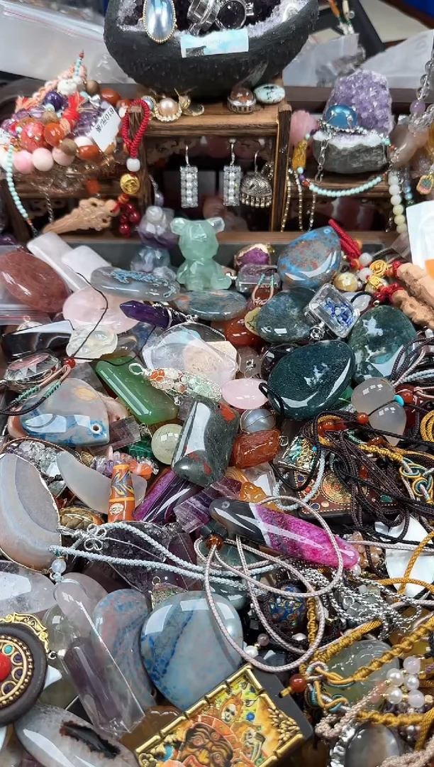 玛瑙/玉髓吊坠(赠链)未镶嵌M****y231353526