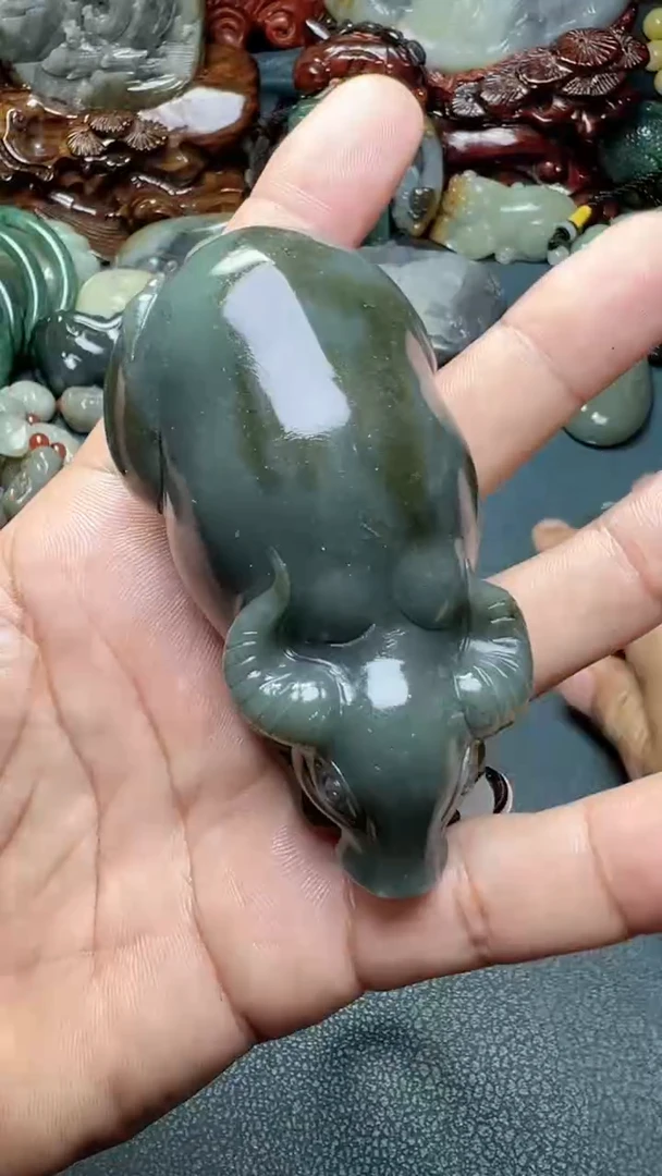 和田玉未镶嵌把件-