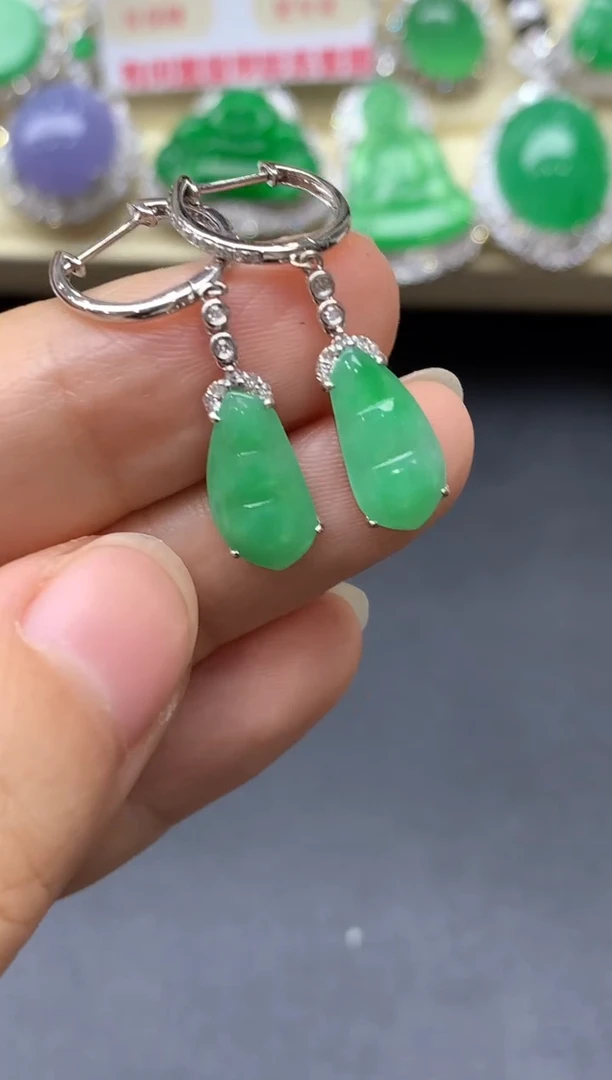 颈饰18K金镶嵌翡翠129-中国好珍宝